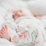 bebes cabeza pequeña