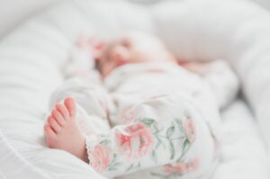 bebes cabeza pequeña