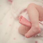 bebes cabeza pequeña